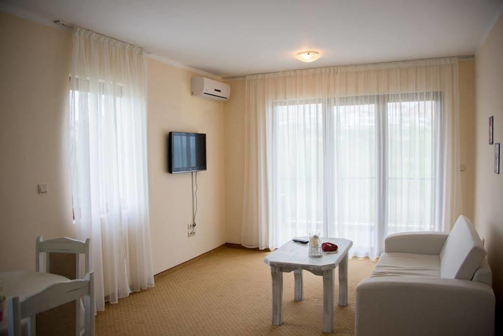 Rocamar Beach Resort Tsarevo Buitenkant foto